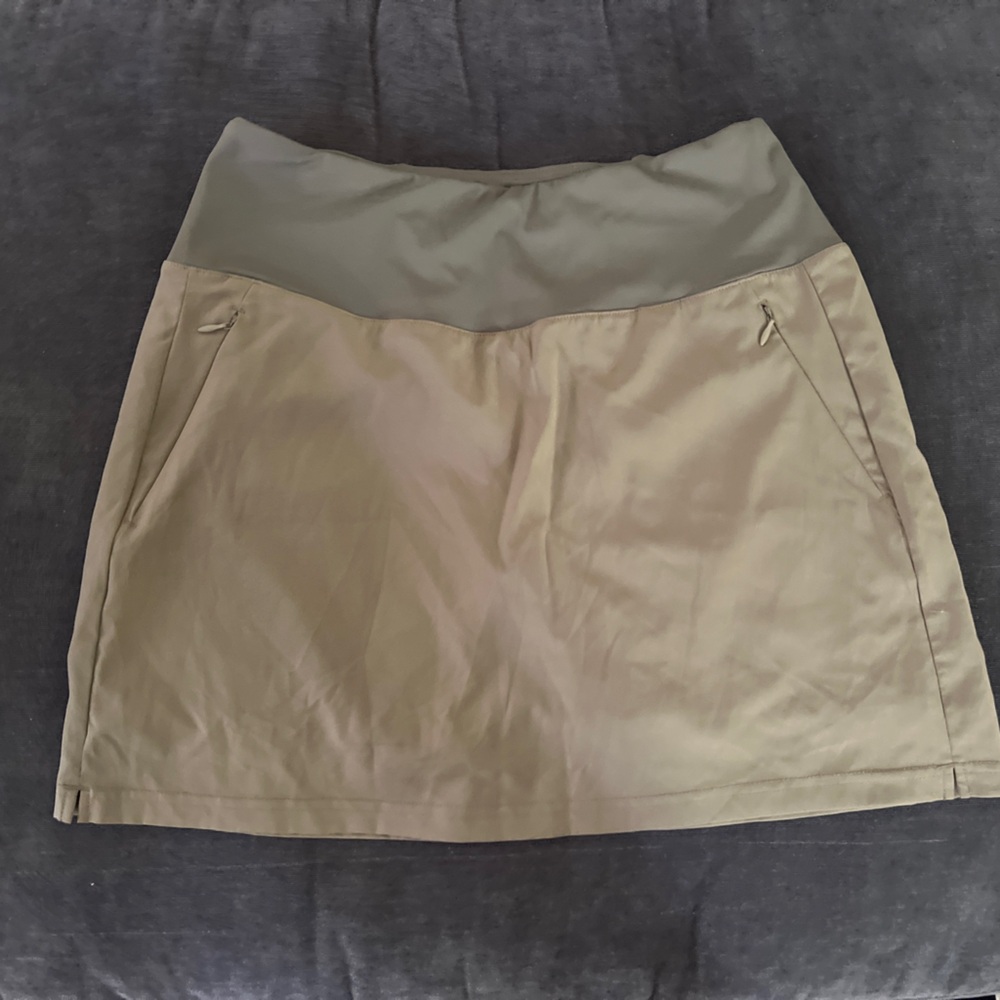 Skort women’s olive green athletic shorts skirt | MEDIUM